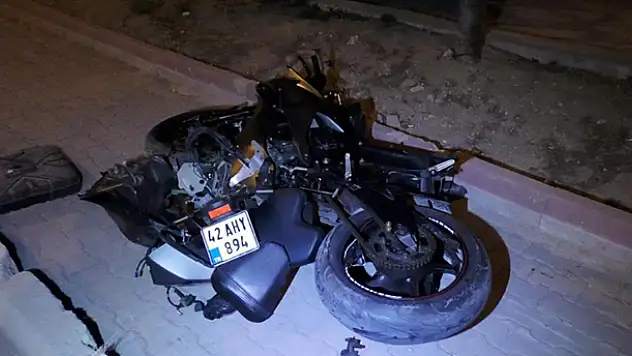Konya'da savrulan motosikletin sürücüsü yaralandı