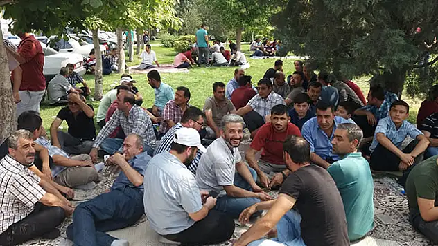 Konya'da saya işçileri iş bırakma eylemi yaptı!