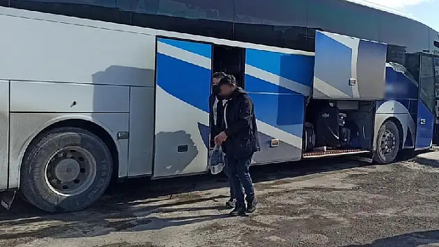 Konya'da şehirlerarası otobüsteki yolcunun üzerinden eroin çıktı
