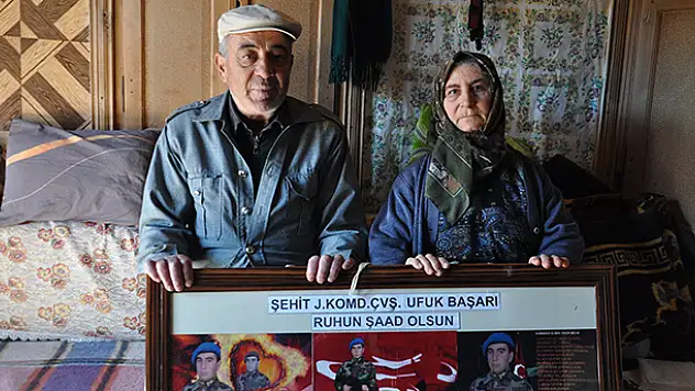 Konya'da şehit babası, şehit oğlunun maaşı ile burs veriyor