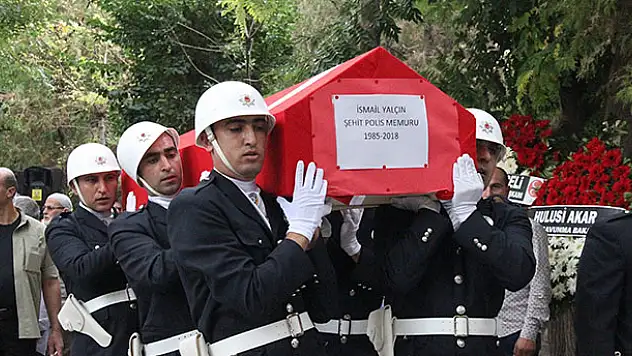 Konya'da  şehit olan polis son yolculuğuna uğurlandı