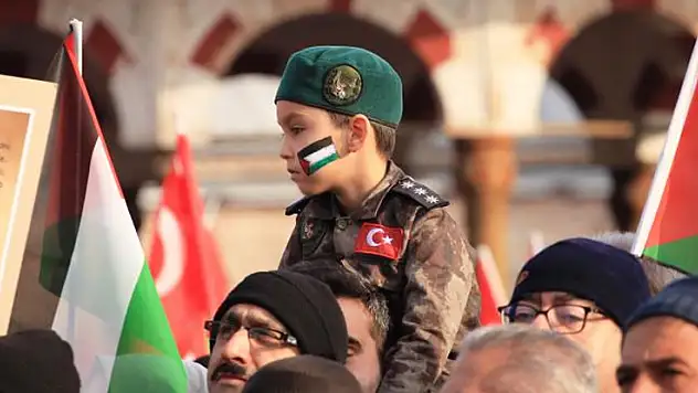Konya'da 'Şehitlere Dua, Gazze'ye Destek' yürüyüşü
