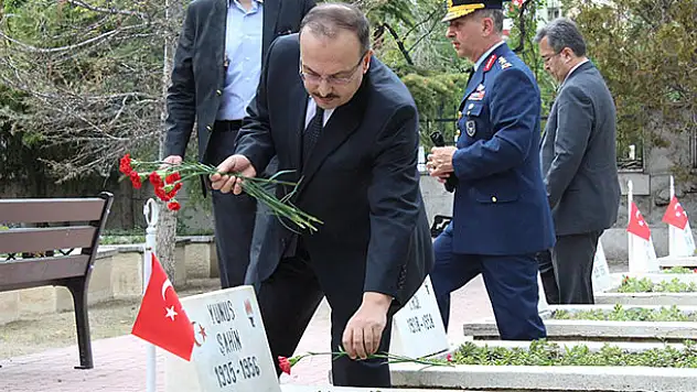 Konya'da şehitlik ziyaret edildi