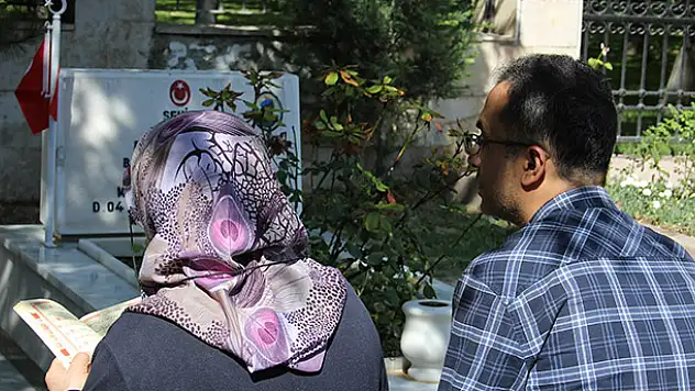 Konya'da şehitlik ziyareti