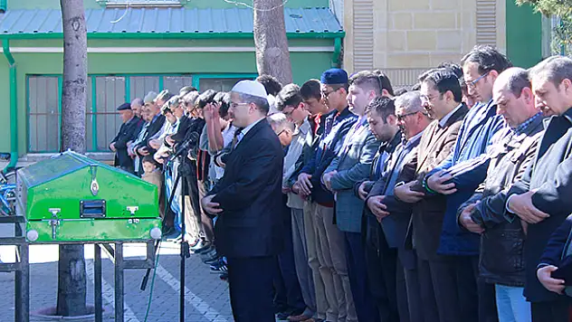 Konya'da şelaleye düşen genç toprağa verildi