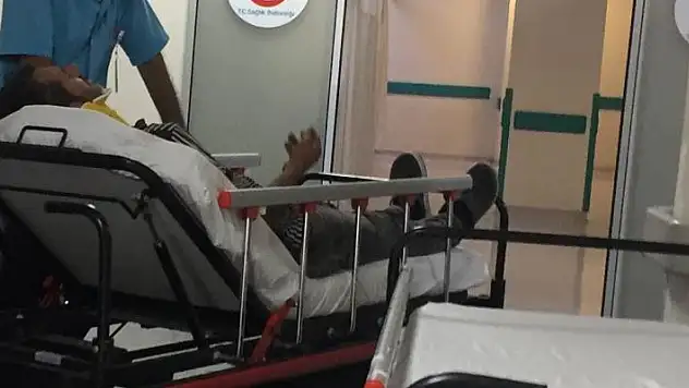 Konya'da selektör makinesinden düşen kişi yaralandı
