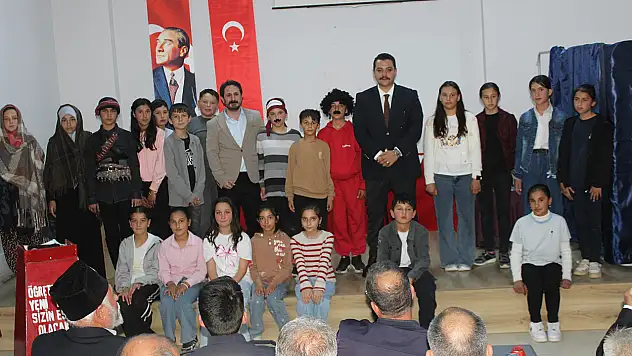 Konya'da sergilenen Kurtuluş Savaşı gösterisi alkış topladı