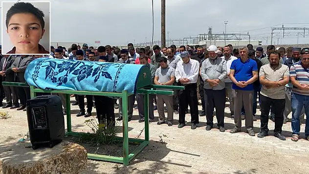 Konya'da serinlemek için girdiği gölette boğulan lise öğrencisinin cenazesi defnedildi
