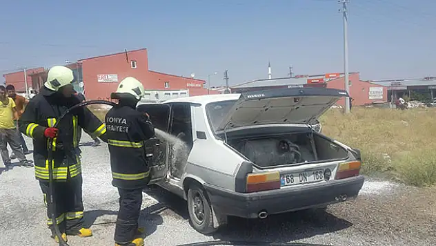 Konya'da seyir halindeki iki araçta yangın çıktı