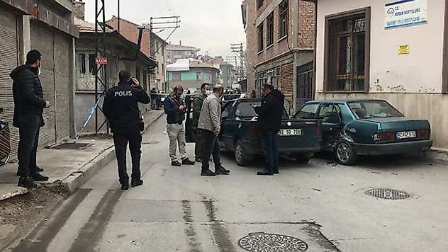 Konya'da seyir halindeki pikaba silahlı saldırı: Sürücü hayatını kaybetti