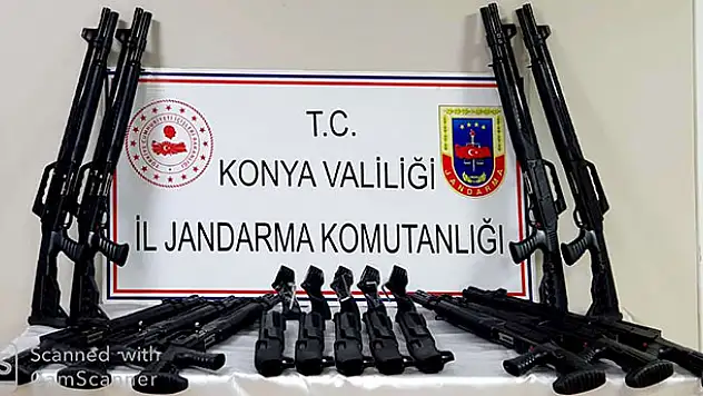 Konya'da silah operasyonu! Yol denetiminde ele geçirildi