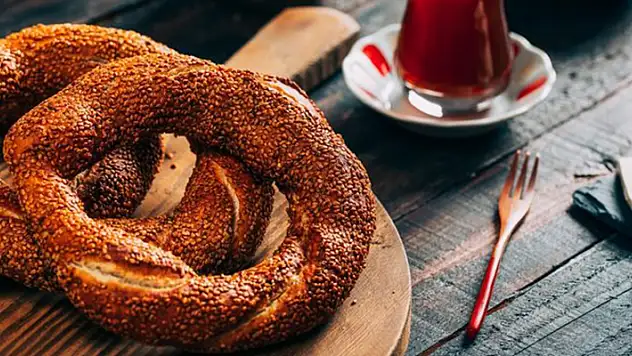 Konya'da simit ve poğaçanın fiyatı 7 liraya yükseldi