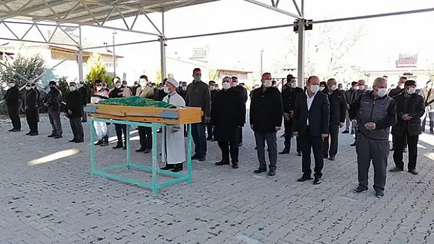 Konya'da sobadan sızan gazdan zehirlenerek ölen 3 arkadaşın cenazeleri toprağa verildi