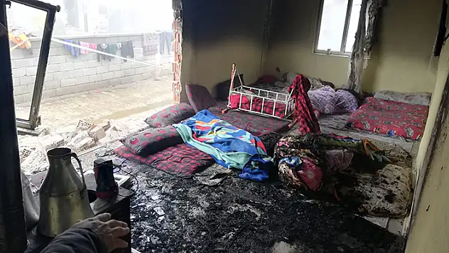Konya'da sobayı benzinle tutuşturmaya çalışan kadın hem kendini hem evi yaktı