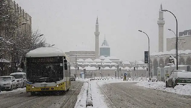 Konya'da sokağa çıkma yasağı ilan edildiği paylaşımı şoke etkisi yarattı! Valilik asılsız paylaşımla ilgili soruşturma başlattı