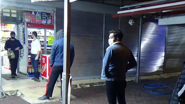 Konya'da sokağa çıkma yasağı sonrası açılan marketlere ceza