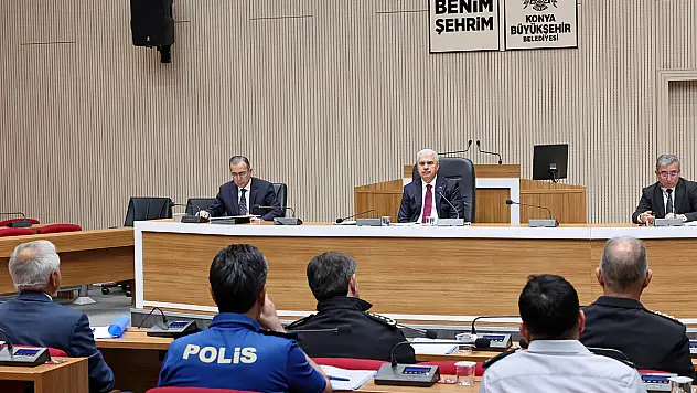 Konya'da sokak hayvanları için toplanıldı: Vali Akın başkanlık etti