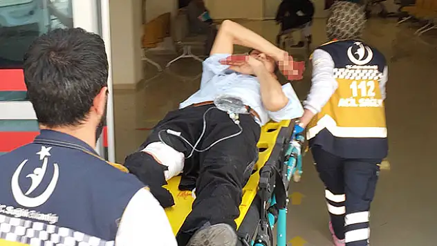 Konya'da sokak ortasında bıçaklanan kişi yaralandı
