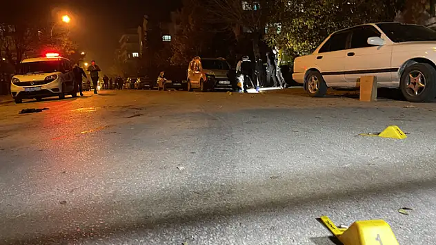 Konya'da sokak ortasında silahlı kavga: 2 kişi öldü, 3 kişi yaralandı
