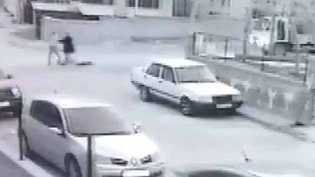 Konya'da sokak ortasındaki cinayet anı kamerada
