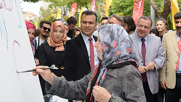 Konya'da Sokakta Sanat Günleri Başladı