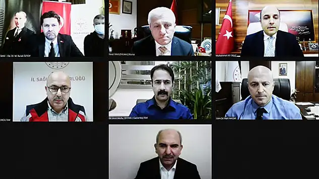 Konya'da son 2 haftada yüzde 50 vaka artışı! Bakan Koca İl Sağlık Müdürü Koç ile görüştü