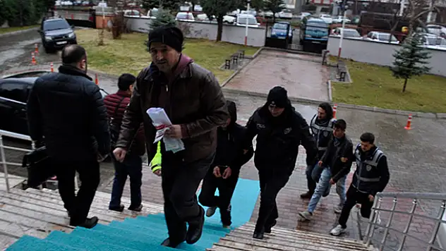 Konya'da sosyal medya üzerinden uyuşturucu satan kardeşler tutuklandı
