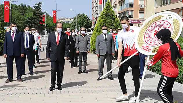 Konya'da sosyal mesafeli 19 Mayıs kutlaması