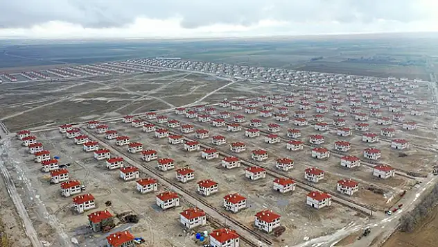 Konya'da su altında kalacak mahallenin yeni konutları tamamlanıyor