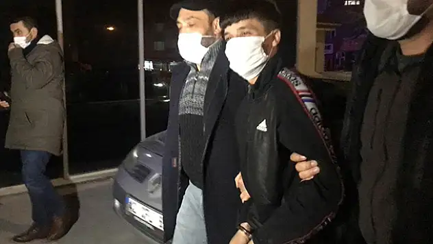 Konya'da suçüstü yakalanan hırsızlık şüphelisi önce 'pişmanım' dedi ardından çıkınca oto faresi olacağını söyledi