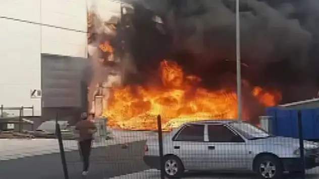 Konya'da sünger üretimi yapan iş yerinde yangın
