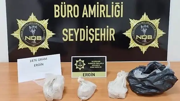 Konya'da şüphe üzerine durdurulan aracın koltuğuna gizlenmiş eroin ele geçirildi
