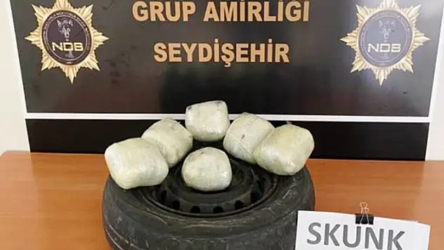 Konya'da şüphe üzerine durdurulan araçta 1 kilo 677 gram uyuşturucu madde bulundu
