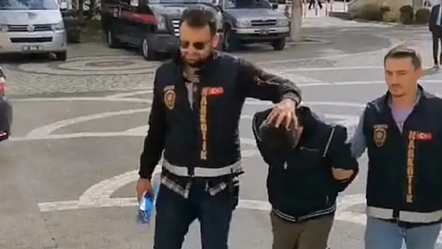 Konya'da şüphe üzerine durdurulan araçtan aranan şahıs ve uyuşturucu çıktı
