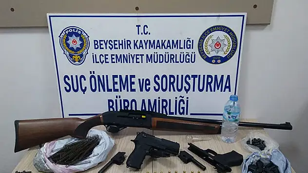 Konya'da şüphe üzerine durdurulan otomobilden silah ve mermi çıktı