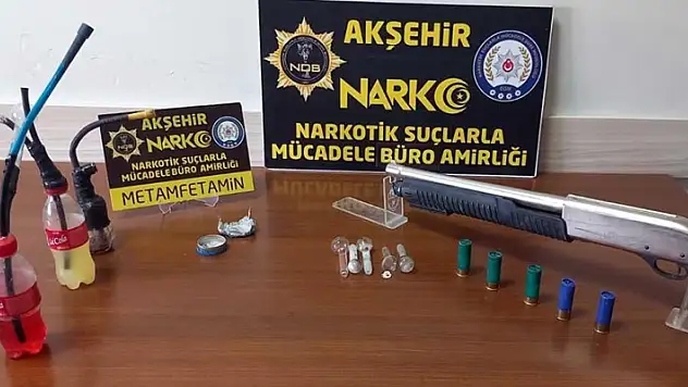 Konya'da şüpheli araçta uyuşturucu ve av tüfeği ele geçirildi