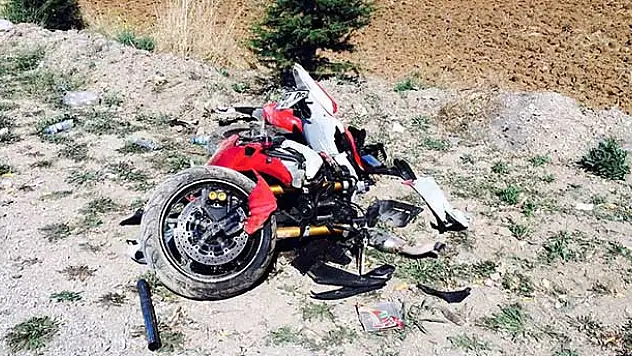 Konya'da Sürat Motosikleti Devrildi: 1 yaralı