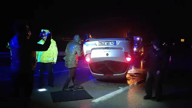 Konya'da takla atan otomobil çalıntı çıktı

