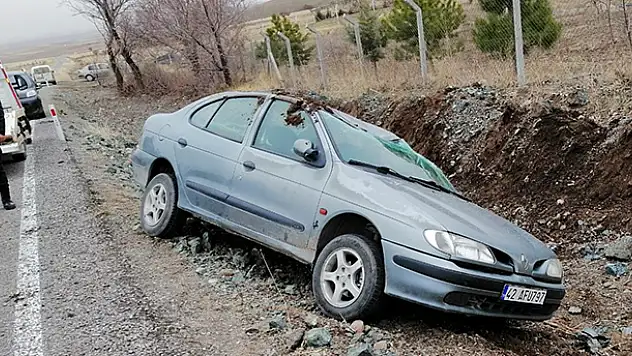 Konya'da takla atan otomobilde aynı aileden 2'si çocuk 4 kişi yaralandı