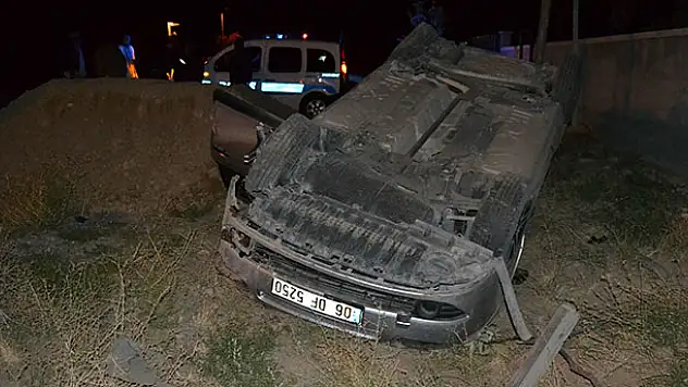 Konya'da takla atan otomobildeki 4 kişi ölümden döndü