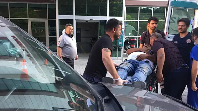 Konya'da talihsiz olay! Gözünden arının soktuğu kişi hastanelik oldu
