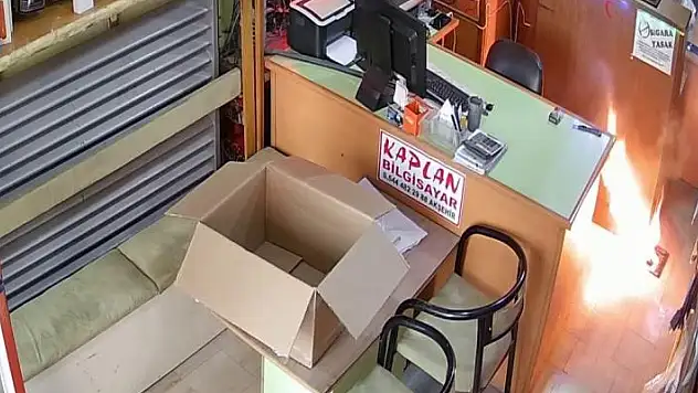 Konya'da tamire getirilen tabletin bataryası bakın nasıl patladı!