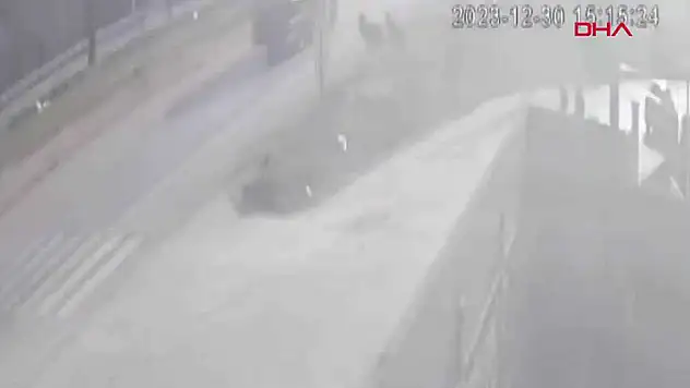 Konya'da tanker, yola çıkan eşeklere çarptı