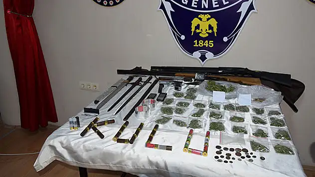 Konya'da tarihi eser ve uyuşturucu operasyonu yapıldı