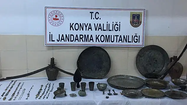 Konya'da tarihi eserlere müşteri ararken yakalandı