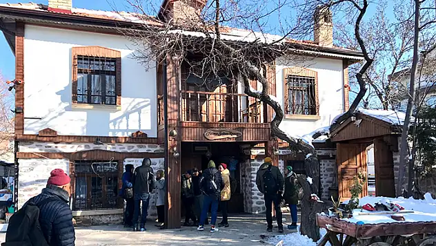 Konya'da tarihi Fatma Sultan Konağı'nda film çekiliyor