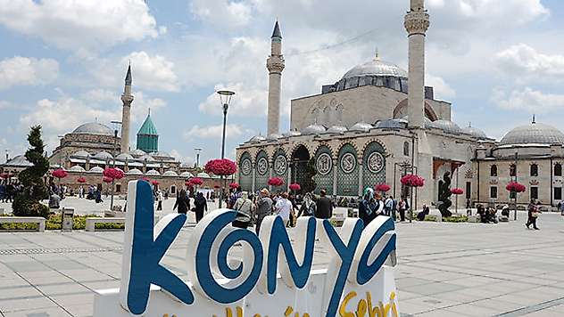 Konya'da tarihi Sultan Selim Cami yeniden ibadete açıldı