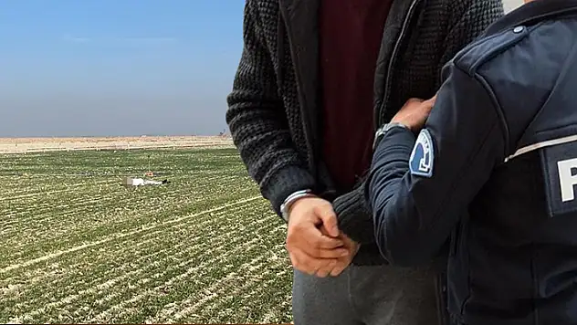 Konya'da tarlada kadın cesedi bulunması olayına ilişkin 7 şüpheli yakalandı
