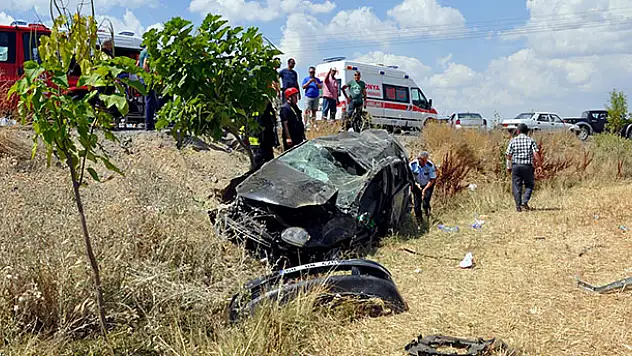 Konya'da tatili dönüşü kaza : 2 ağır yaralı