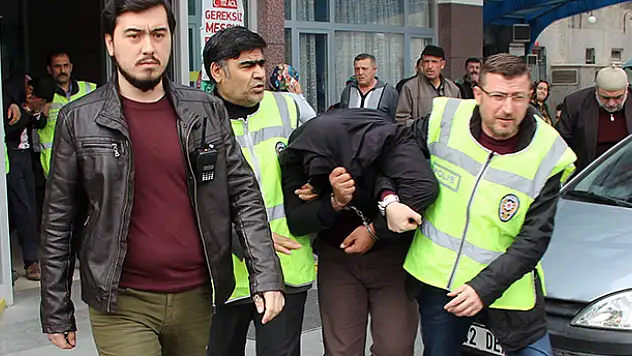 Konya'da telefon dolandırıcıları yakayı ele verdi